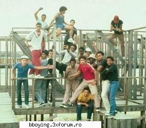 super dope..am primit'o p mail d la mrwiggles! 

the creation of rock steady crew (pioneers of hip