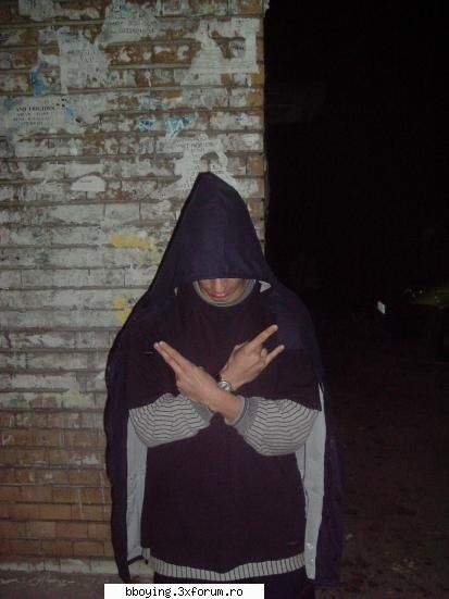 True Hiphop..tha essence of Hiphop - peace and much love...today nov 12 tha HipHop - BBOY'ing